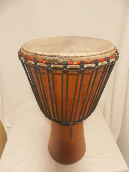 Djembe aus Mahagoni